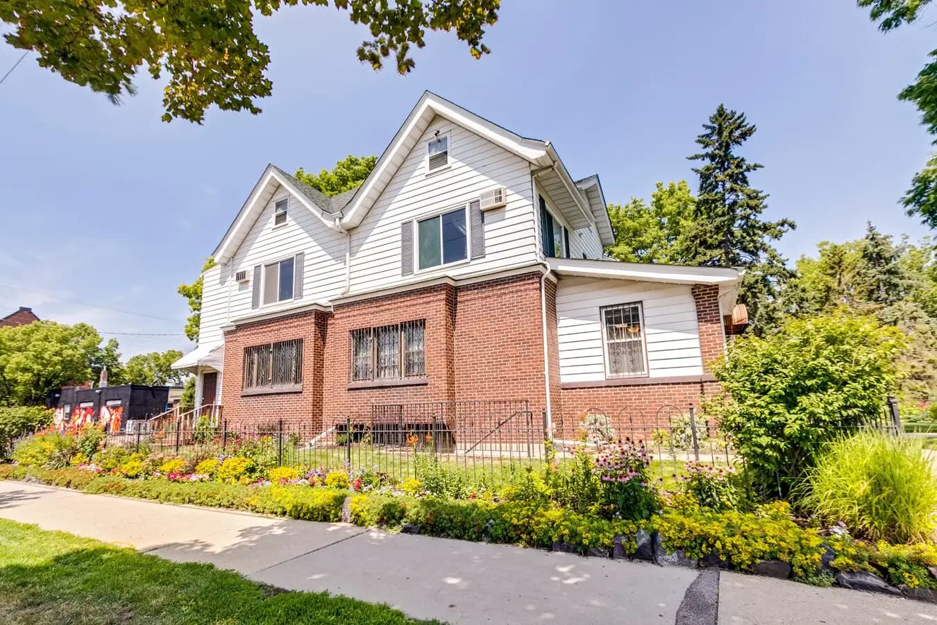 3040 Lyndale Suite 203 - Main view