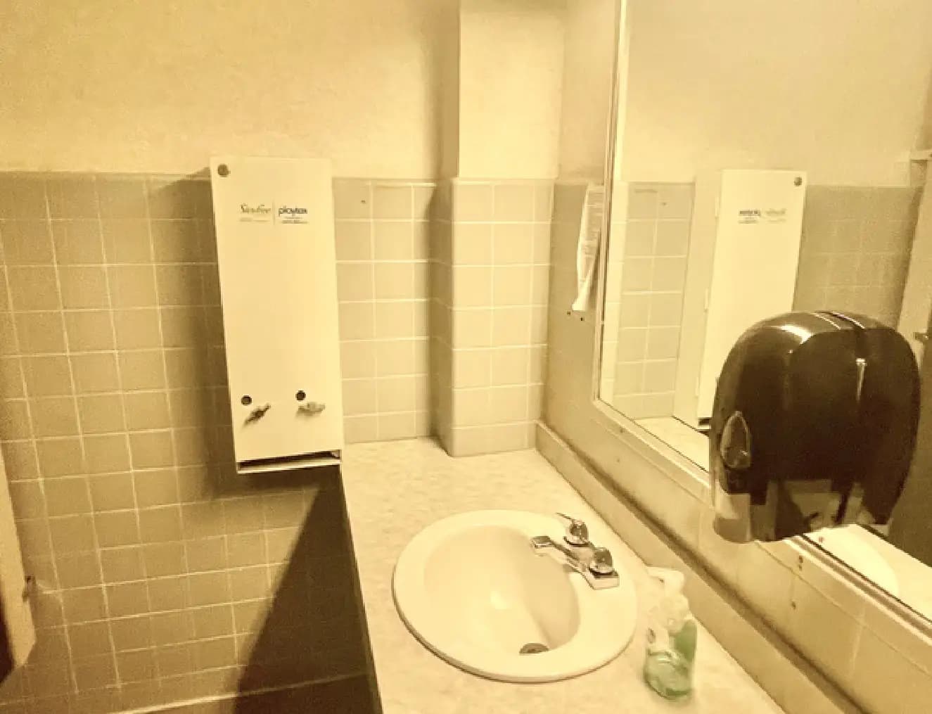414 S 8th St - View 11